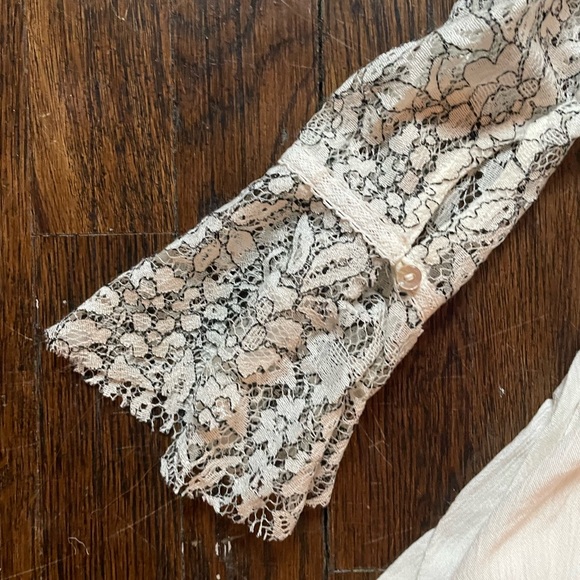 LIKE NEW FREE PEOPLE LACE DRESS TUNIC - Picture 6 of 10